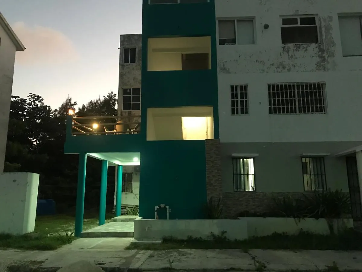 旁塔萨姆公寓 坎昆